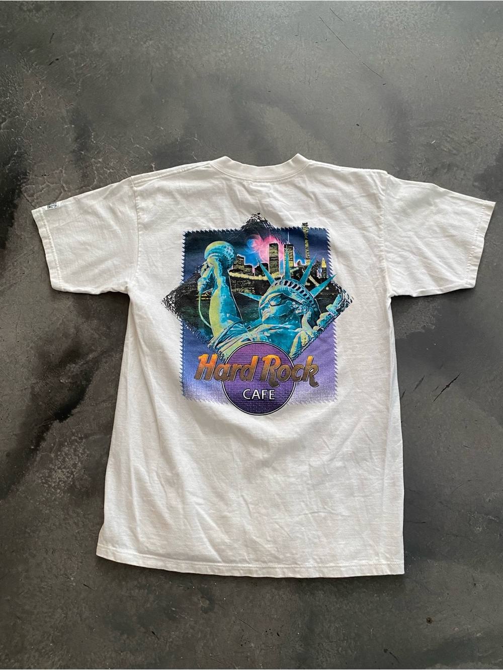 Vintage 90s HARD ROCK CAFE NEW YORK T-shirt Statue of Liberty Sz M 
(Agos A-1)